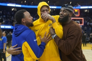 蒂格：库里+詹姆斯+浓眉若成真 能否比OK组合时期湖人F4更成功？