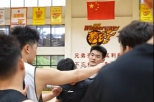 广东男篮晒训练视频：夏训队伍扩容 休赛期沉淀磨炼-11