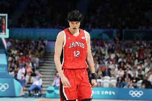 渡边雄太11投5中&三分4中1&罚球5中5 得到16分4板1助-hp