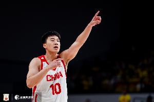 正负值+4全队唯一正值！王俊杰23分钟9中3拿8分 下场后全队输23分