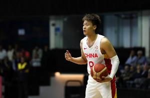 媒体人：中国男篮需1位既能组织又能强解的后卫 就像亚洲杯的赵睿-oo