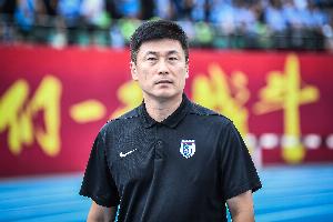 李国旭：过去一周球队承受着很大的压力，大家没有乱稳住了防守
